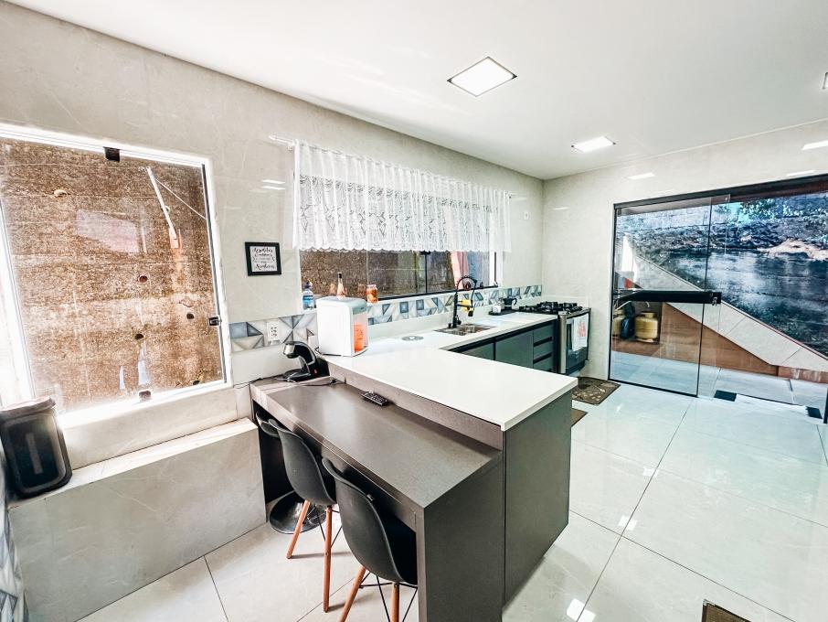 Casa à venda com 2 quartos, 600m² - Foto 5