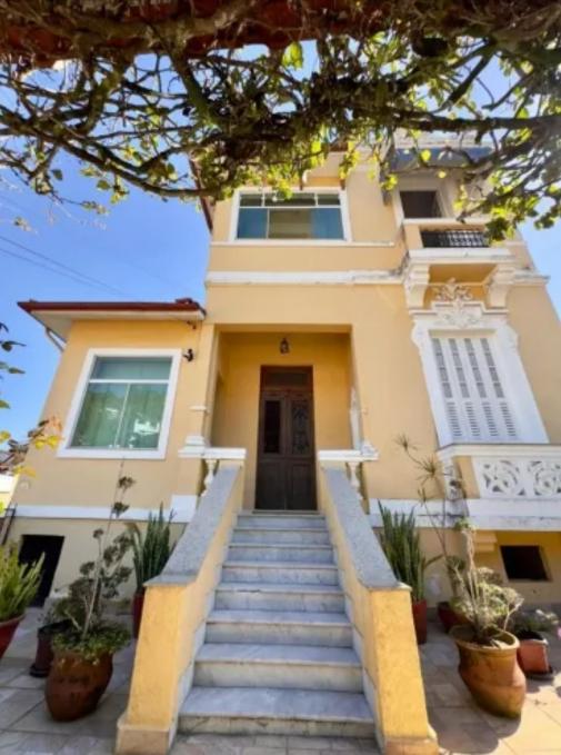 Casa à venda com 4 quartos, 344m² - Foto 1