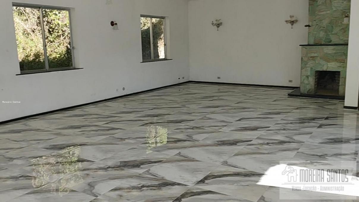 Casa à venda com 4 quartos, 3200m² - Foto 1