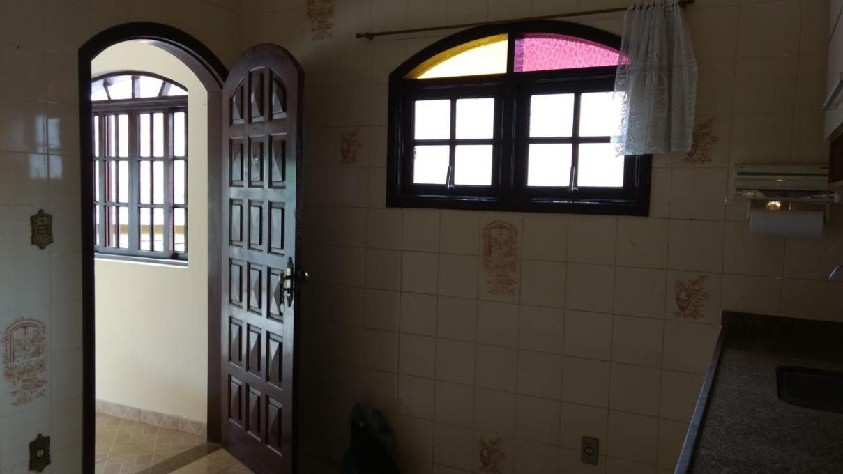 Casa à venda com 3 quartos, 300m² - Foto 12