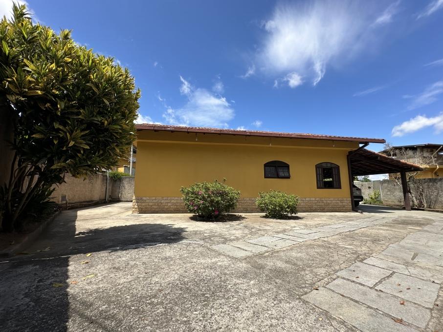 Casa à venda em Nogueira, Petrópolis - RJ