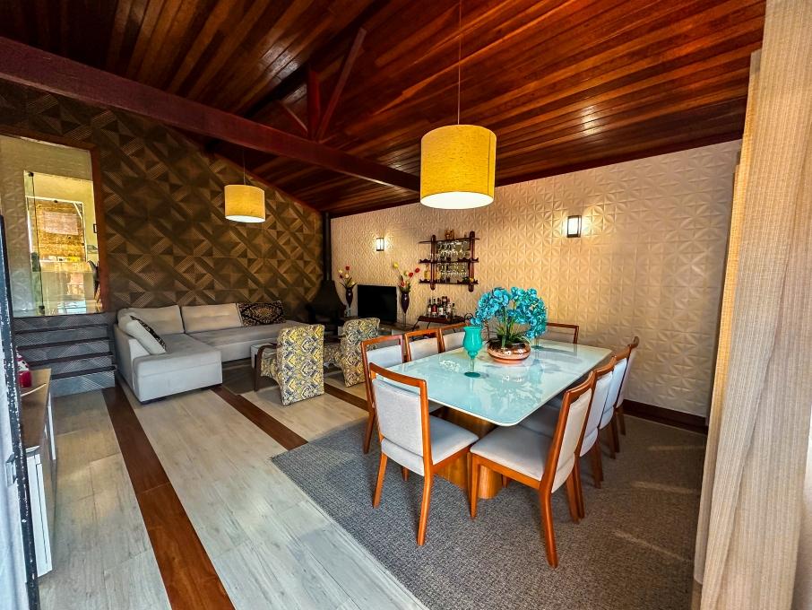 Casa à venda com 2 quartos, 600m² - Foto 1