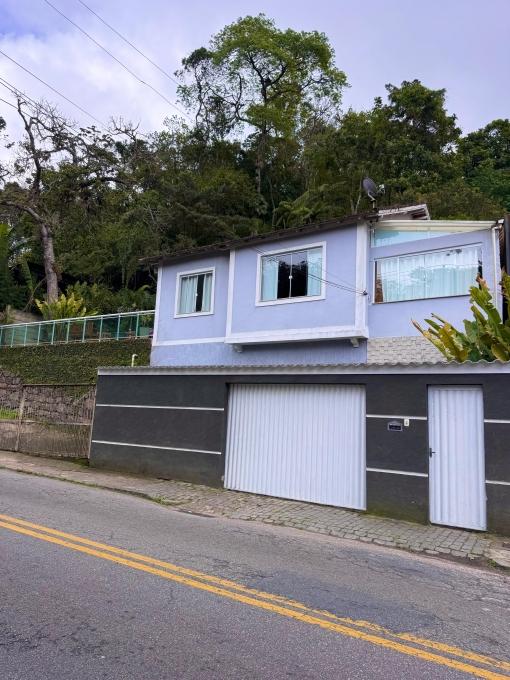 Casa à venda com 3 quartos, 350m² - Foto 1